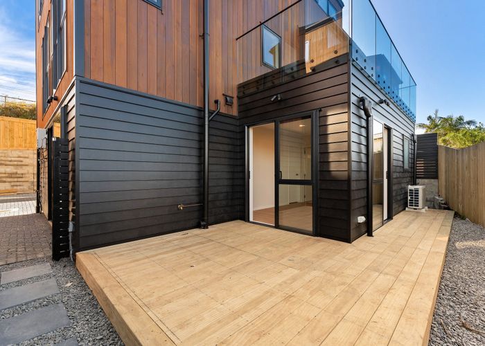  at 2/3 Rangiora Road, Greenlane, Auckland City, Auckland