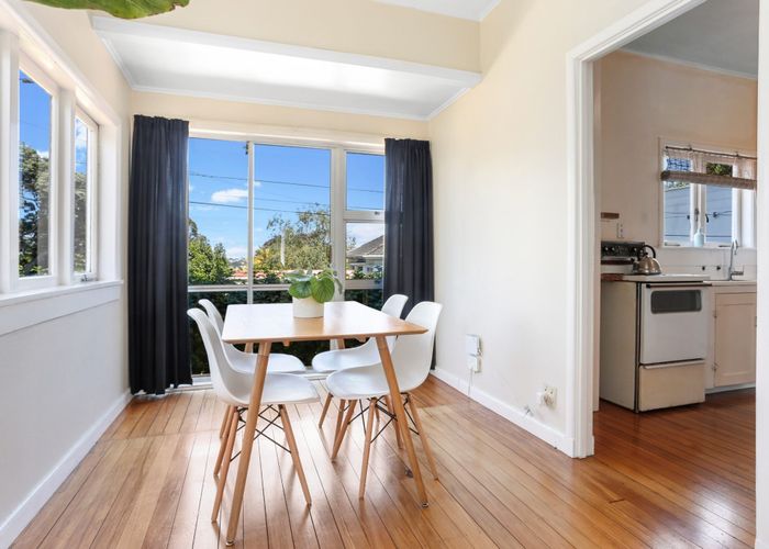 at 8A Warren Avenue, Three Kings, Auckland