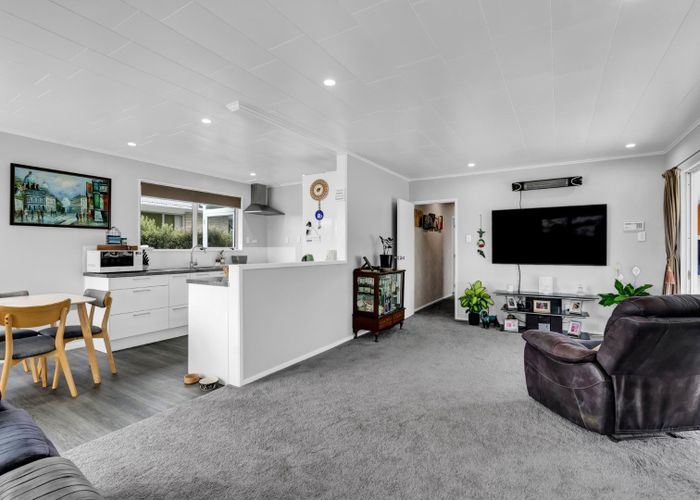  at 2 Gardenia Avenue, Bell Block, New Plymouth