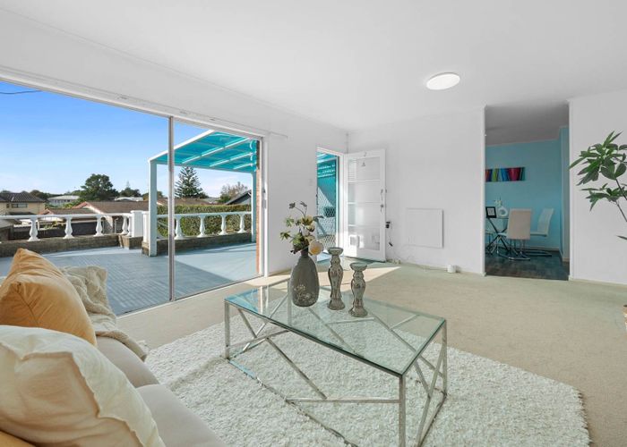  at 2/133 Ennis Avenue, Pakuranga Heights, Manukau City, Auckland