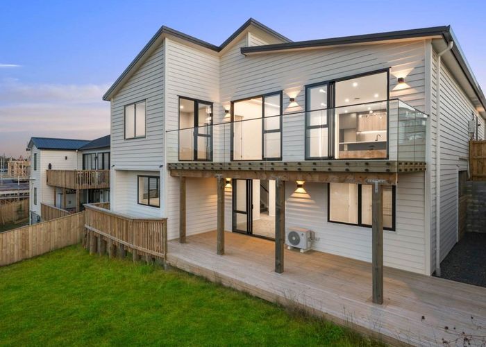  at 10 Kauri Gum Rise, Swanson, Auckland