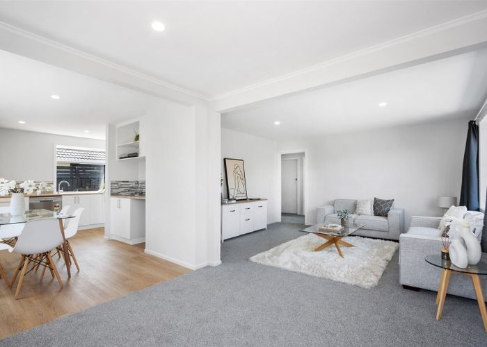  at 2/152 Gayhurst Road, Dallington, Christchurch