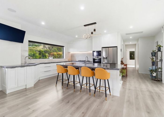  at 37 Namsan Close, Fairview Heights, North Shore City, Auckland