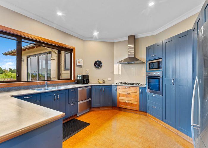 at 33 Redwood Park Road, Redwood Valley