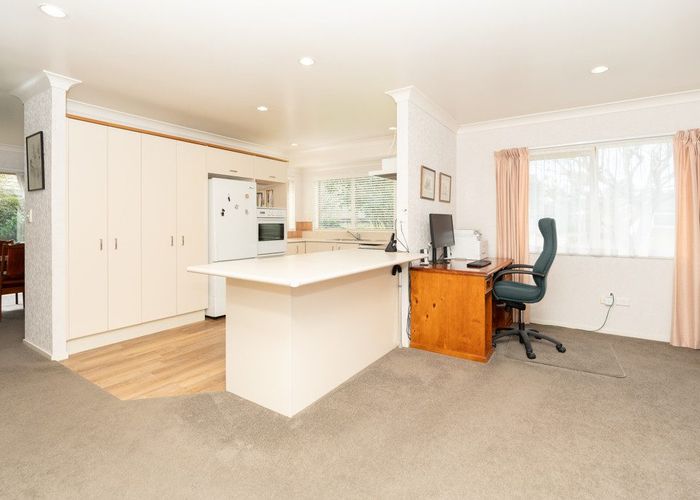  at 10 Canaandale Drive, Flagstaff, Hamilton