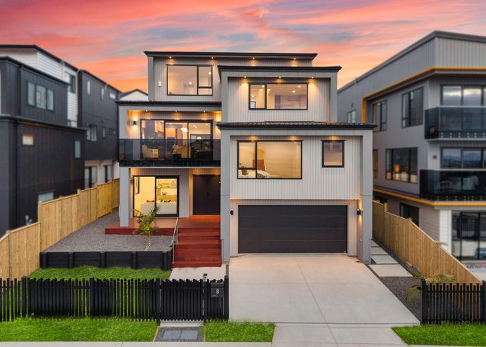  at 8 Mill Hill Close, Flat Bush, Manukau City, Auckland