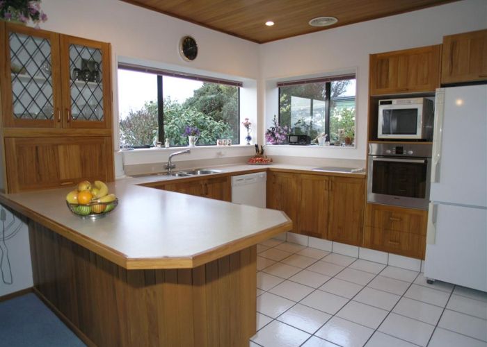  at 6A Clovelly Place, Westmorland, Christchurch