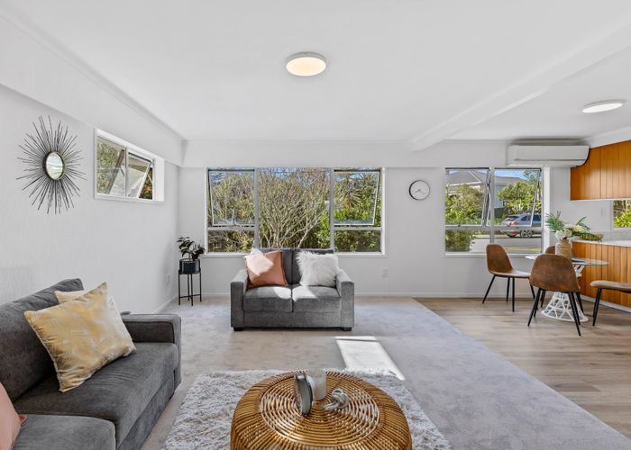  at 2 Woodvale Road, Glen Eden, Waitakere City, Auckland