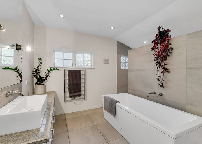  at 518 Point Chevalier Road, Point Chevalier, Auckland City, Auckland