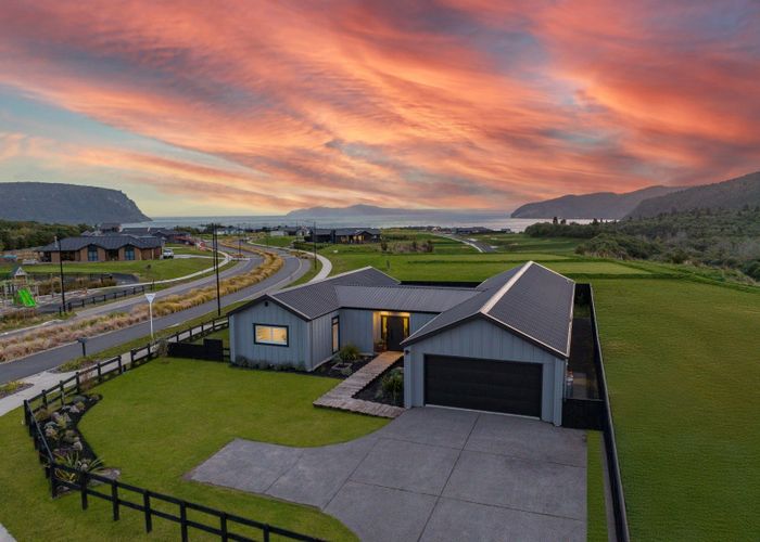  at 2 Seven Oaks Drive, Taupo