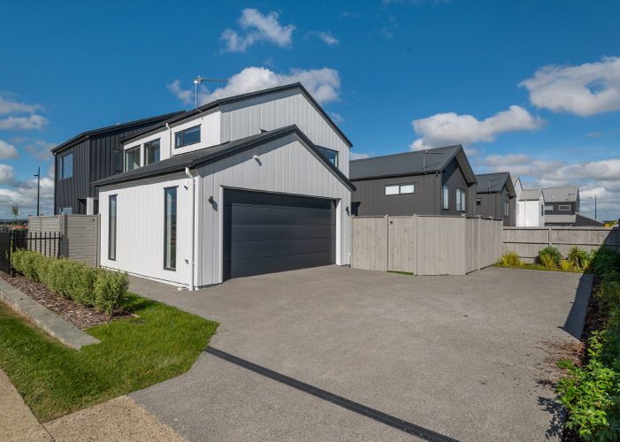  at 17 Park Green Avenue, Karaka, Franklin, Auckland
