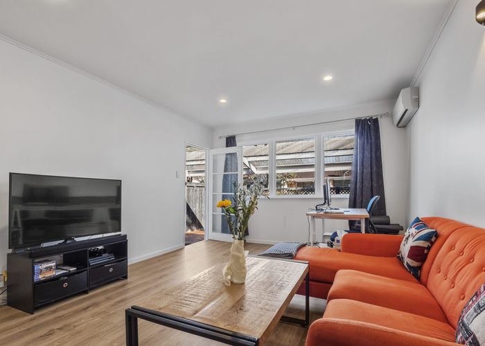  at 4/45 Abbotts Way, Remuera, Auckland