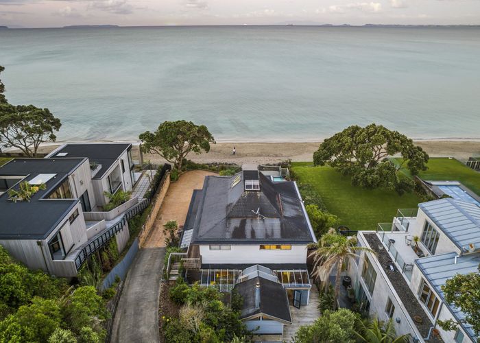 For sale 14 The Esplanade, Campbells Bay, North Shore City, Auckland