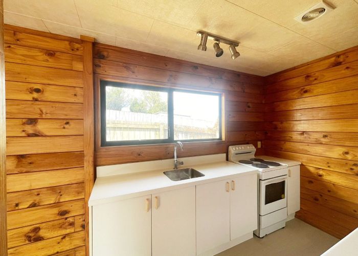  at 2/116 Porchester Road , Papakura, Papakura, Auckland