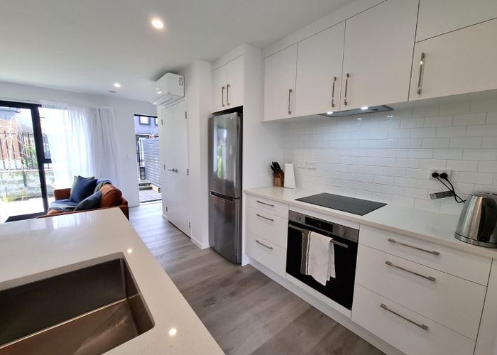  at 14 Ara Mara Hua, Henderson, Waitakere City, Auckland