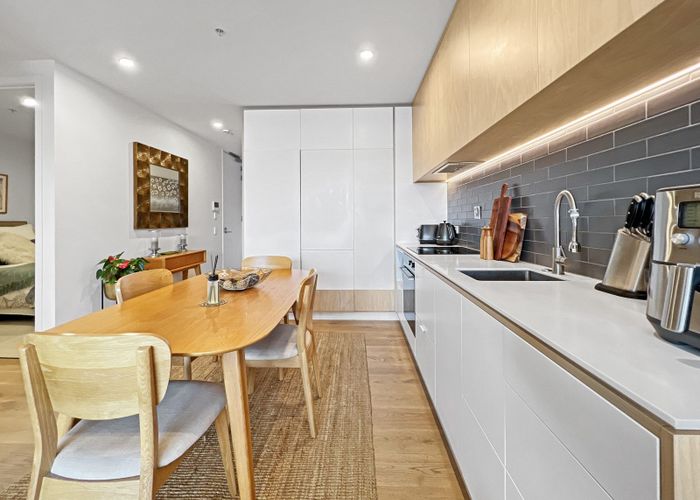  at 102/32 Anzac Road, Browns Bay, North Shore City, Auckland