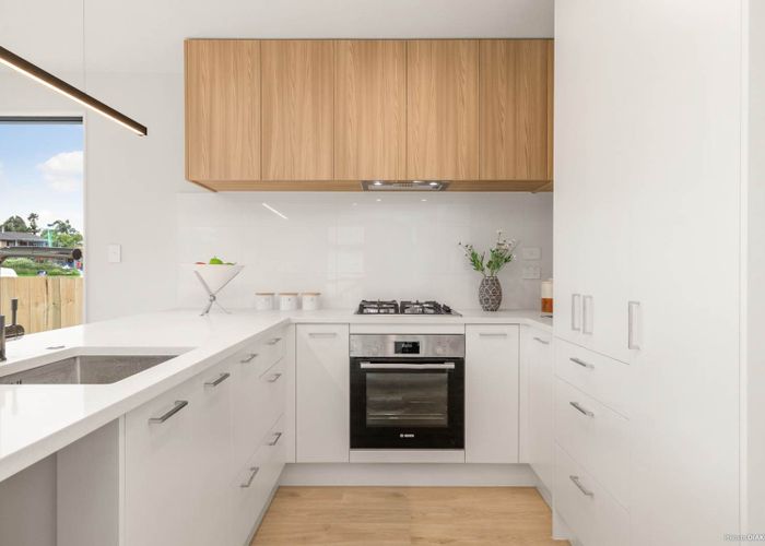 at 83  Hamilton Drive, Waiuku, Franklin, Auckland