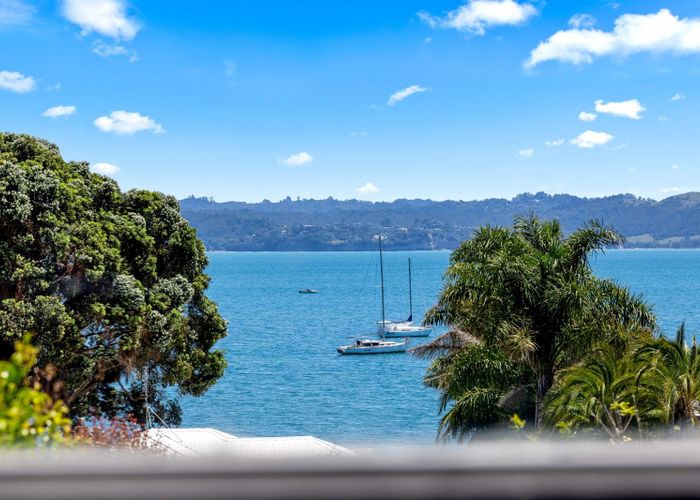  at 30 De Luen Avenue, Tindalls Beach, Whangaparaoa