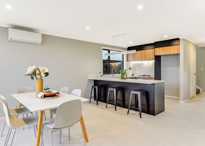  at 2/325 Horsham Downs Road, Rototuna, Hamilton, Waikato