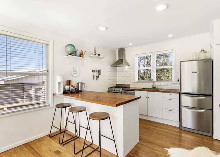  at 1/21 Fordham Street, Beach Haven, Auckland