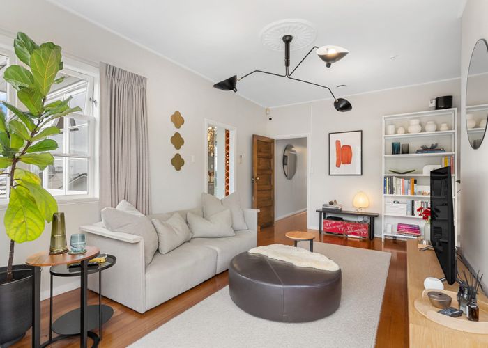  at 2 Haronui Road, Greenlane, Auckland City, Auckland