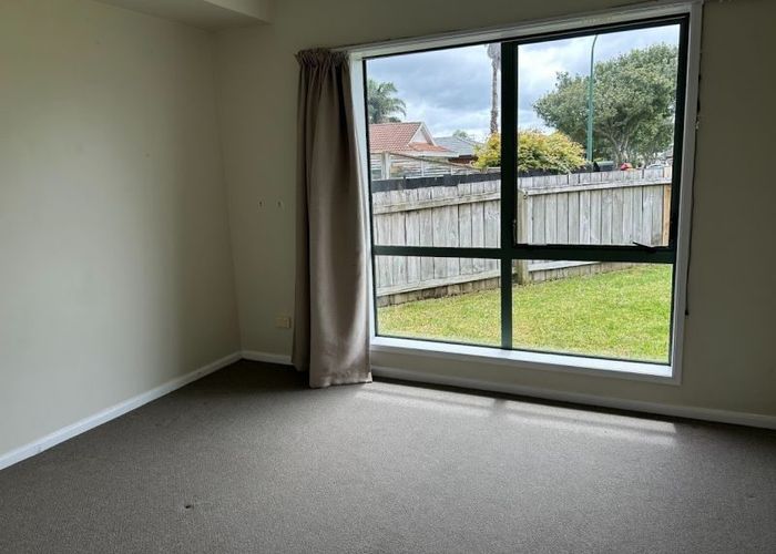  at 33 Pateke Dr, Takanini, Papakura, Auckland