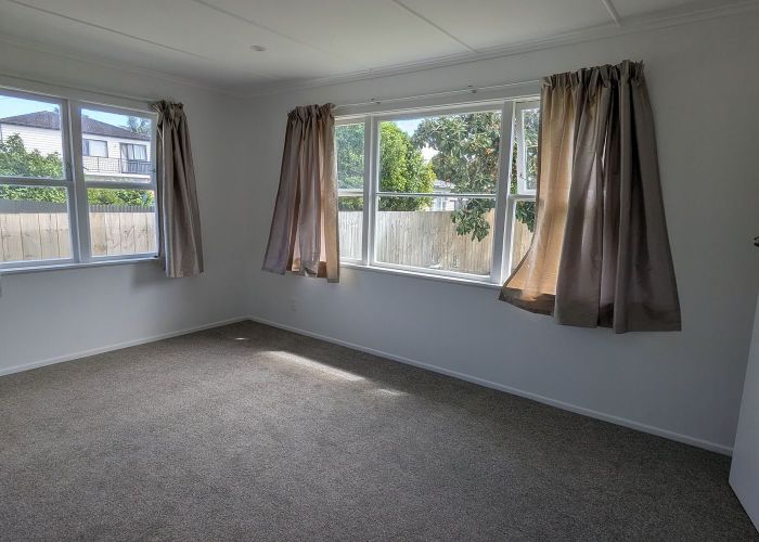  at 1 Dampier Street, Avondale, Auckland City, Auckland