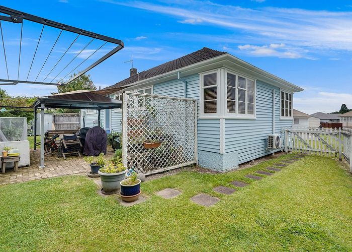  at 9 Le Quesne Place, Fairfield, Hamilton, Waikato