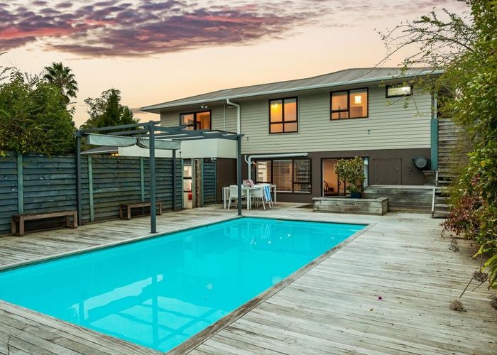  at 20 Glen Marine Parade, Glendene, Auckland