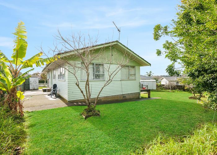  at 52 Roick Parade, Glen Eden, Auckland