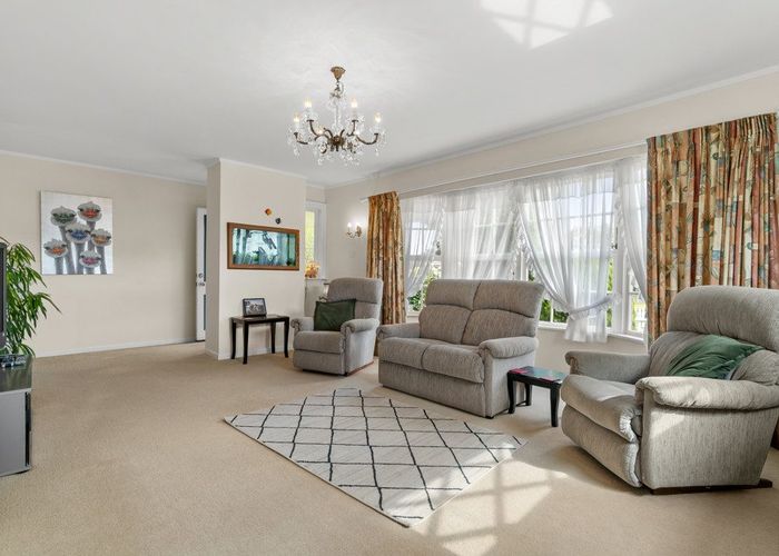  at 27 Miro Road, Mangere Bridge, Manukau City, Auckland