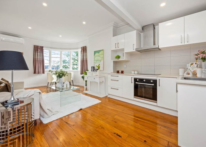  at 2/886 Dominion Road, Mount Eden, Auckland City, Auckland