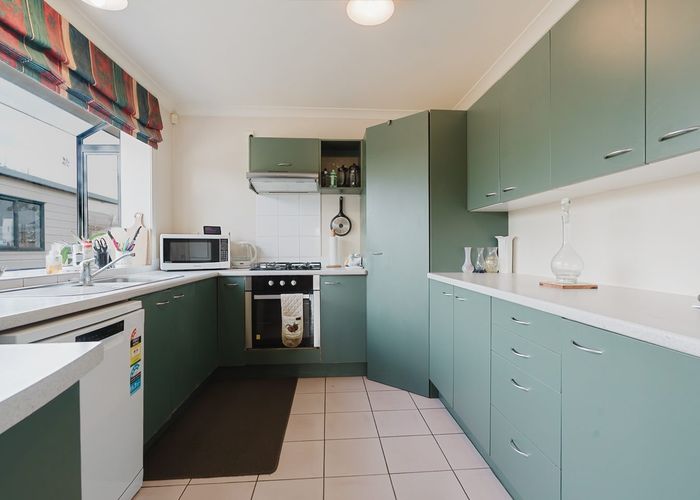  at 25 Catalina Drive, Melville, Hamilton