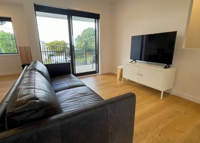  at 3/6 Studholme Street, Point Chevalier, Auckland City, Auckland