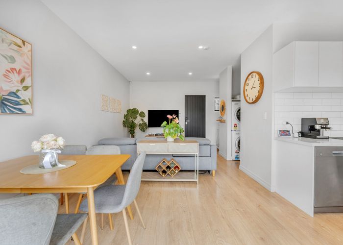  at 7/8 Hepburn Road, Glendene, Waitakere City, Auckland