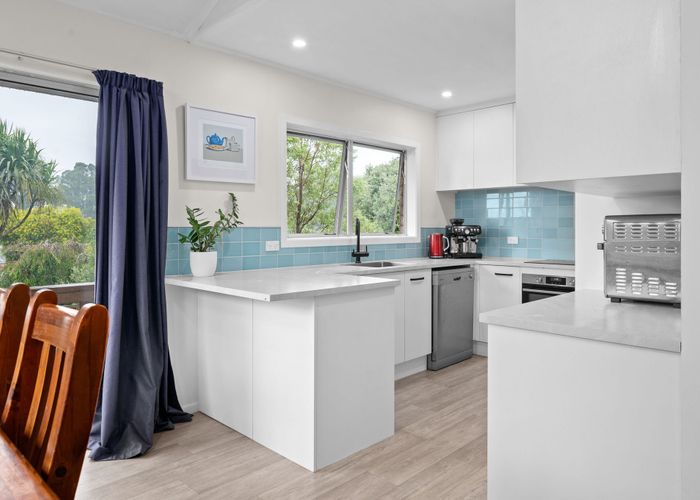  at 6 Te Anau Place, Glenview, Hamilton, Waikato