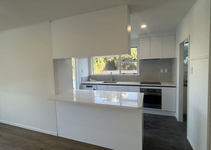  at 9 Dunraven Place, Torbay, North Shore City, Auckland