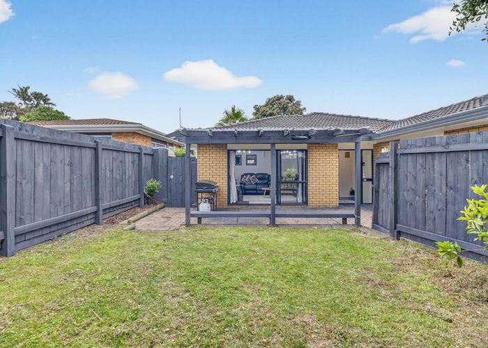  at 2/19 Sailfish Drive, West Harbour, Waitakere City, Auckland