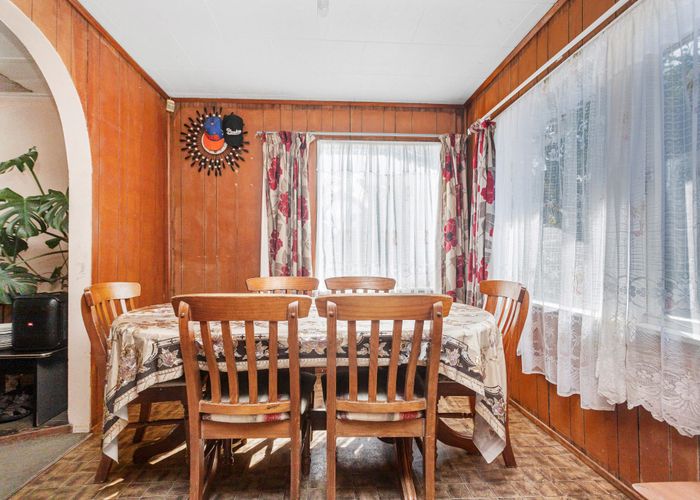  at 113 View Road, Sunnyvale, Waitakere City, Auckland
