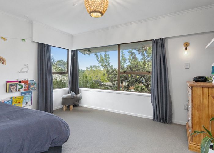  at 2 Hartles Place, Mellons Bay, Auckland