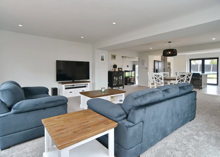  at 51 Eastwood Rise, Waimairi Beach, Christchurch