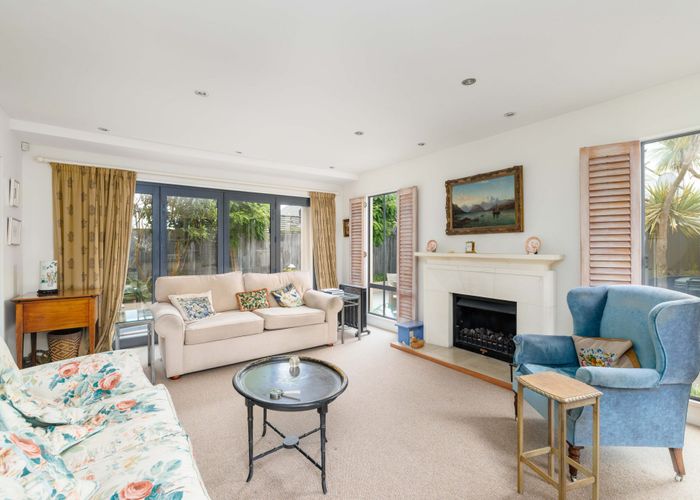  at 56 Hawkesbury Avenue, St Albans, Christchurch