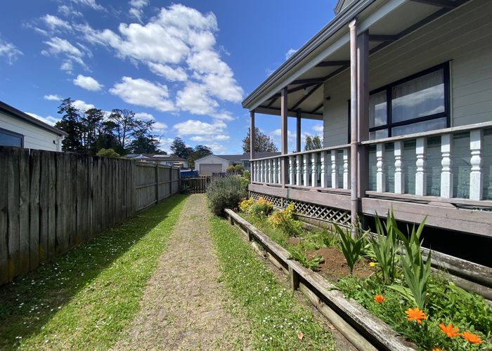  at 56 De Quincey Terrace, Highland Park, Auckland