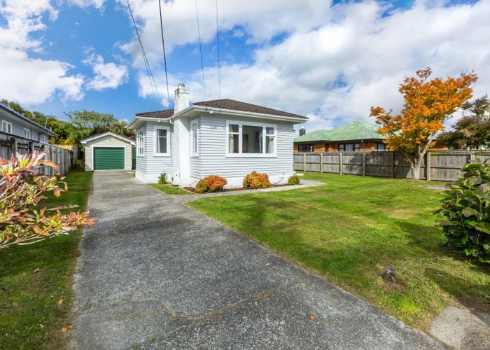  at 15 Oxford Crescent, Ebdentown, Upper Hutt, Wellington