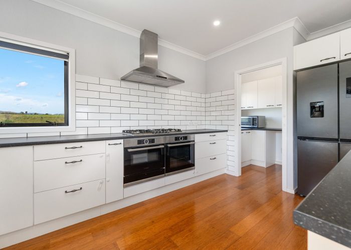  at 1 Vaucluse Heights, Fitzherbert, Palmerston North