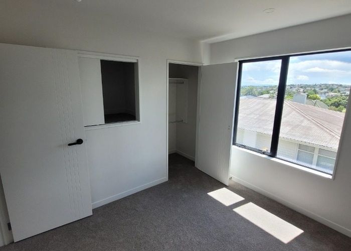  at 4/15 Union Road, Howick, Manukau City, Auckland