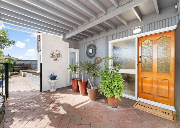  at 84 Gossamer Drive, Pakuranga Heights, Manukau City, Auckland