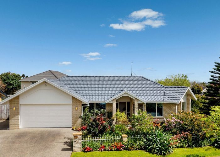  at 1 Keswick Close, Northpark, Manukau City, Auckland