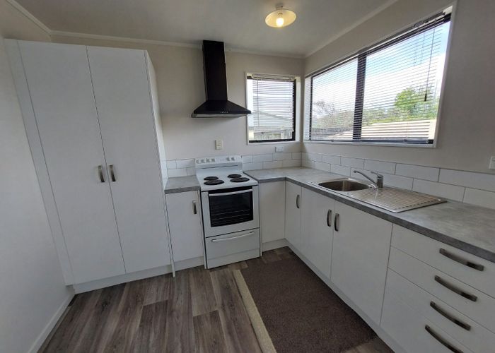  at 2/19 Silver Creek Road, Weymouth, Manukau City, Auckland