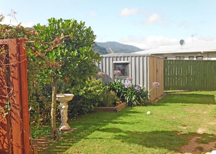  at 33 Grimsby Grove, Wainuiomata, Lower Hutt